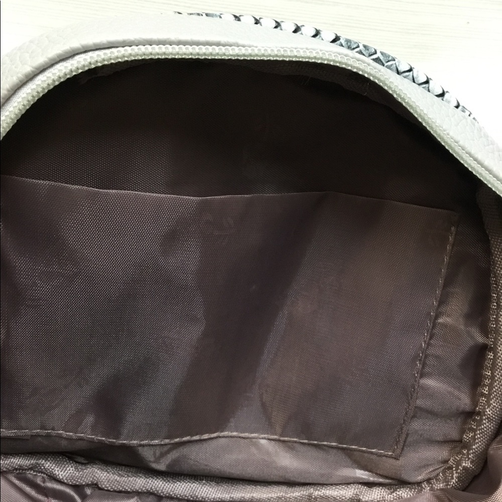 New Gray Tote or Cross Shoulder Bag - Picture 5 of 5
